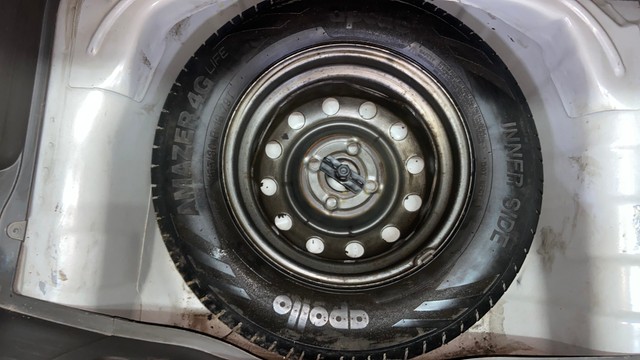 Second-hand 2015 Hyundai i10 Magna 1.1L for sale in Surat-27