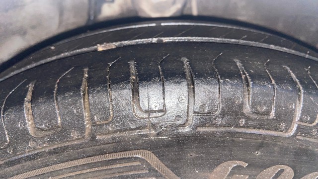 Second-hand 2015 Hyundai i10 Magna 1.1L for sale in Surat-28