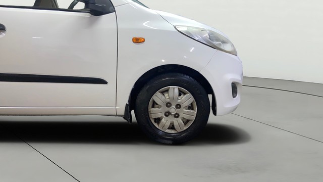 Second-hand 2015 Hyundai i10 Magna 1.1L for sale in Surat-23
