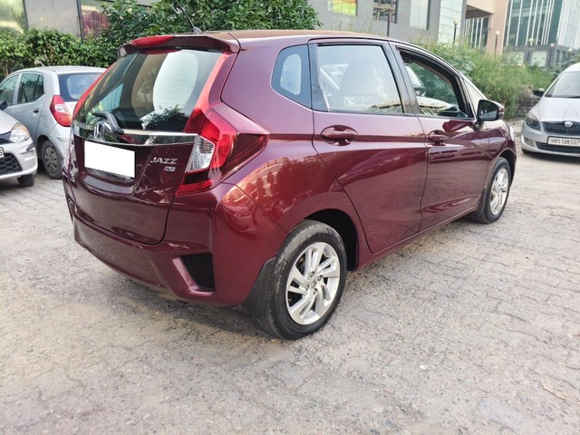 Second-hand 2018 Honda Jazz V for sale in Noida-13