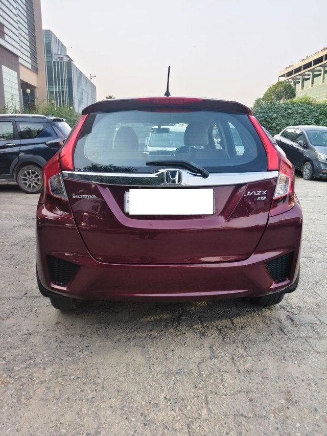 Second-hand 2018 Honda Jazz V for sale in Noida-2