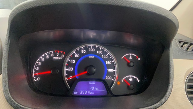 Second-hand 2016 Hyundai Grand i10 Sportz for sale in Thane-11