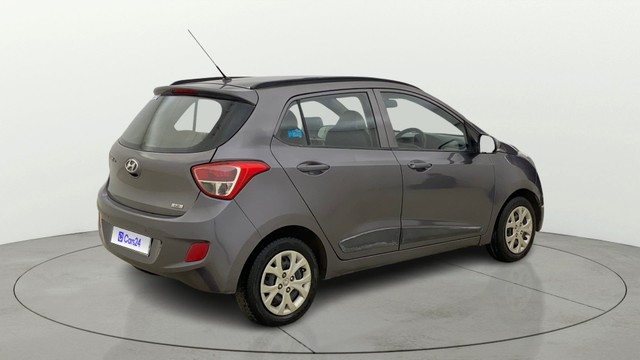 Second-hand 2016 Hyundai Grand i10 Sportz for sale in Thane-2