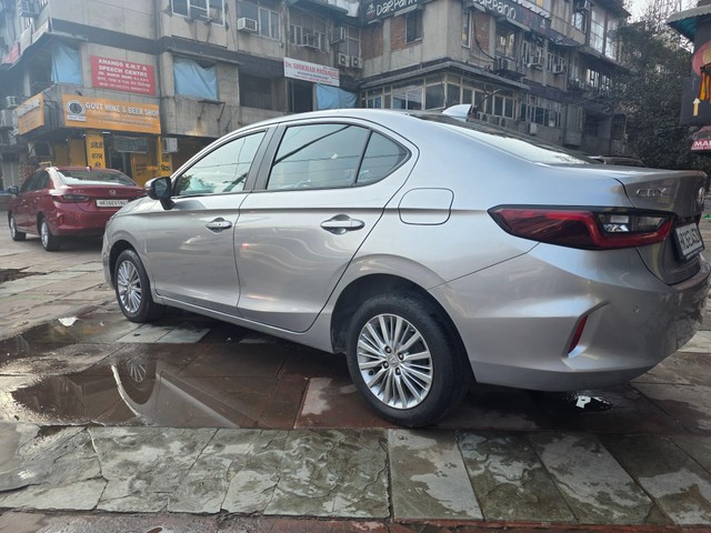 Honda City V MT Second-hand 2022 Honda City V MT for sale in New Delhi-5