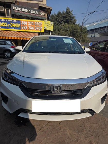 Second-hand 2022 Honda City VX CVT for sale in New Delhi