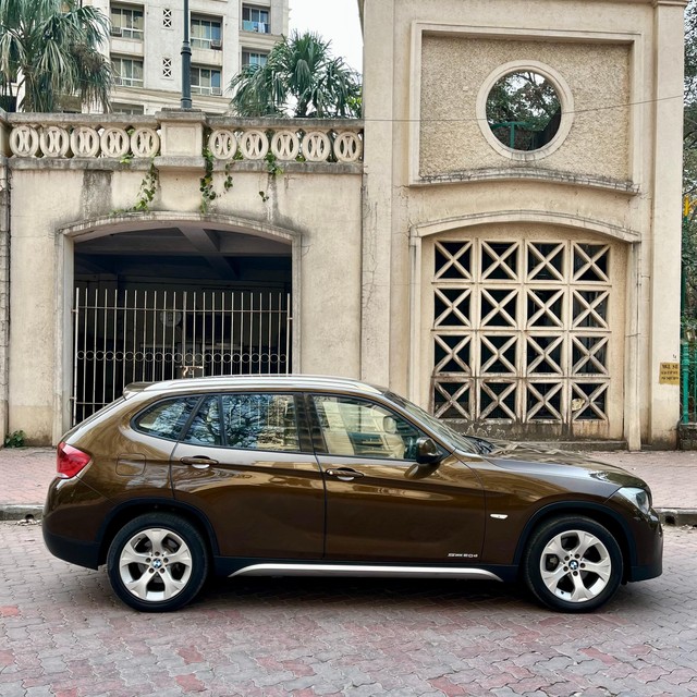 Second-hand 2011 BMW X1 sDrive20d for sale in Thane-1