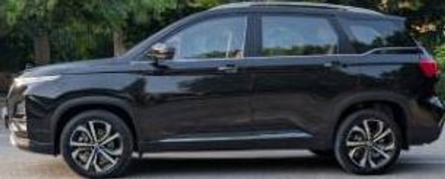 Second-hand 2024 MG Hector Plus Savvy Pro CVT 2023-2025 for sale in Gurgaon-4