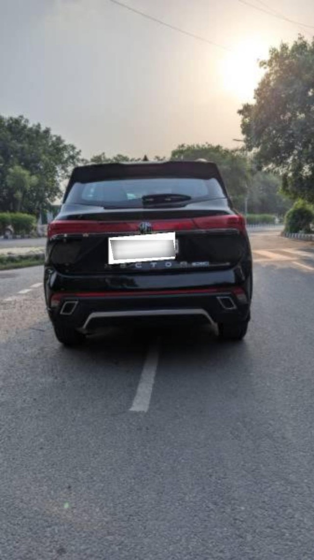 Second-hand 2024 MG Hector Plus Savvy Pro CVT 2023-2025 for sale in Gurgaon-5