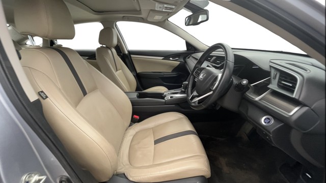 Second-hand 2019 Honda Civic ZX for sale in New Delhi-15
