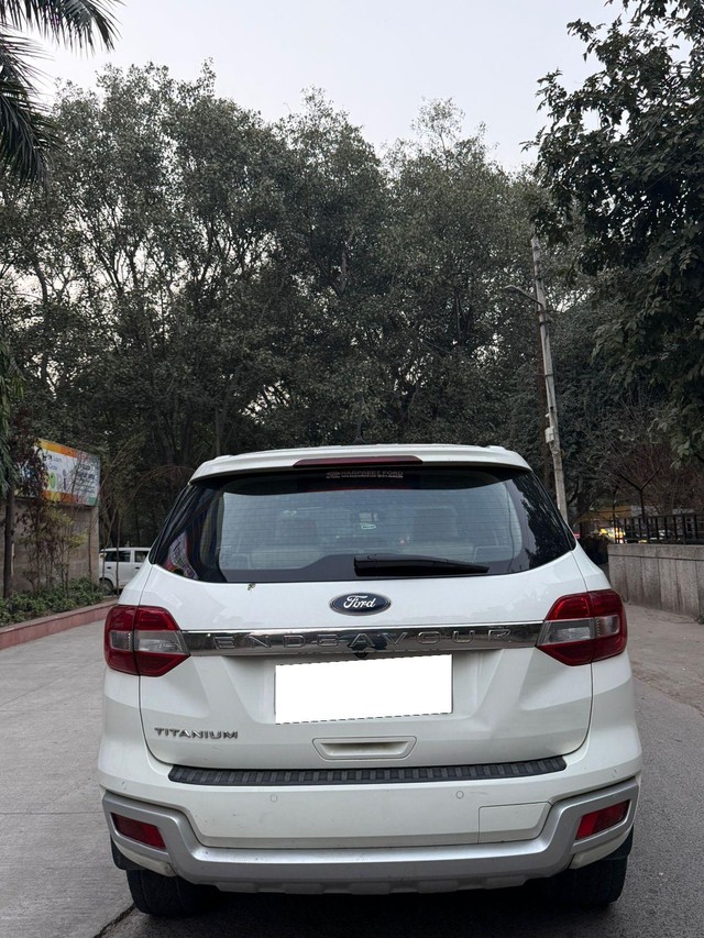 Second-hand 2019 Ford Endeavour Titanium Plus 4X2 for sale in New Delhi-3