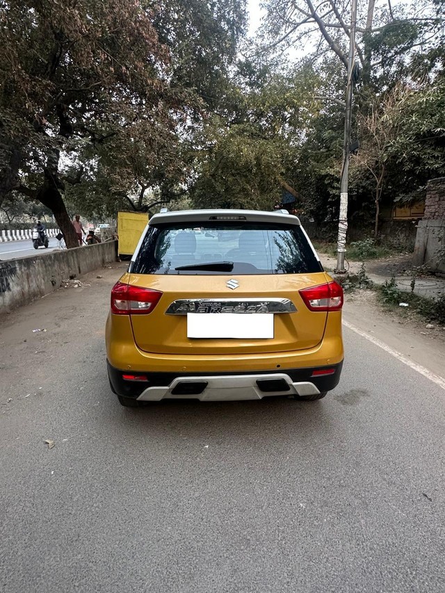 Second-hand 2018 Maruti Vitara Brezza ZDi Plus AMT for sale in New Delhi-2