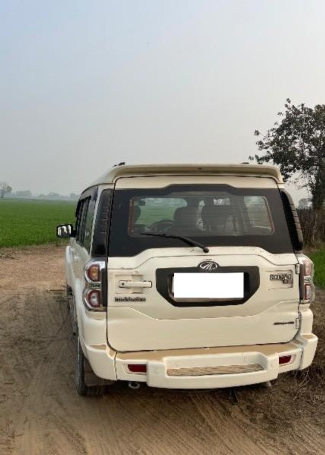 Second-hand 2017 Mahindra Scorpio S10 7 Seater 2WD for sale in Bathinda-6