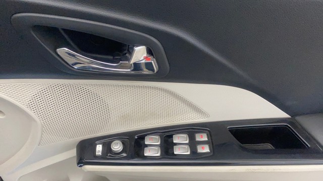 Second-hand 2022 Mahindra XUV300 W8 BSVI for sale in Gurgaon-17