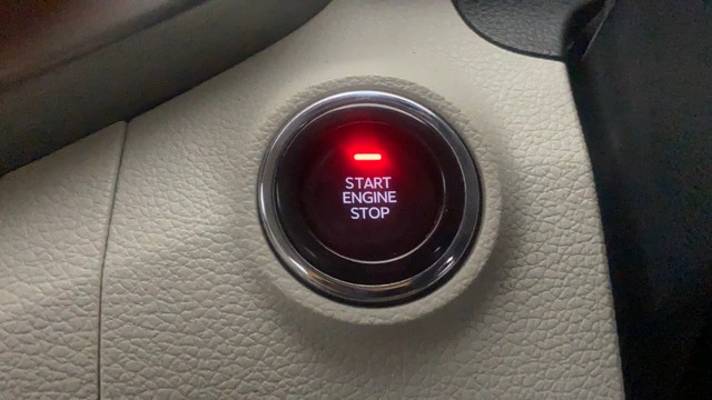 Second-hand 2022 Mahindra XUV300 W8 BSVI for sale in Gurgaon-23