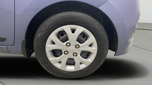 Hyundai Grand i10 Sportz Second-hand 2014 Hyundai Grand i10 Sportz for sale in Kochi-24