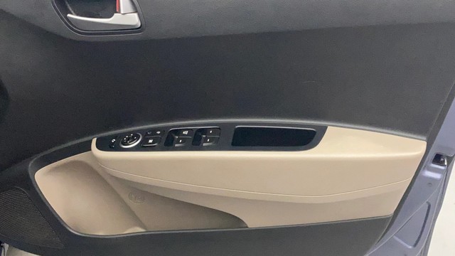 Hyundai Grand i10 Sportz Second-hand 2014 Hyundai Grand i10 Sportz for sale in Kochi-17