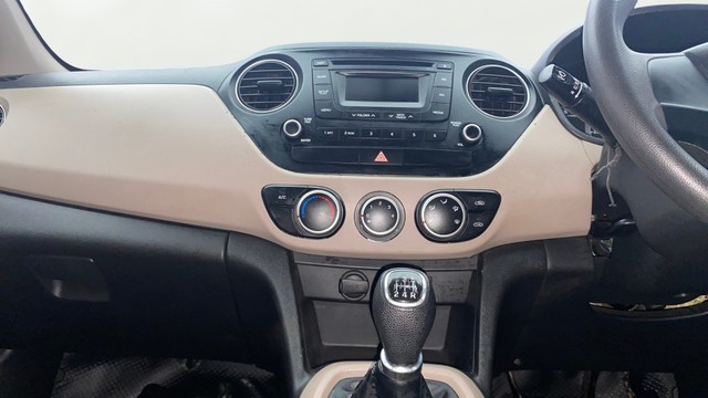 Hyundai Grand i10 Sportz Second-hand 2014 Hyundai Grand i10 Sportz for sale in Kochi-22
