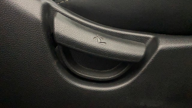 Hyundai Grand i10 Sportz Second-hand 2014 Hyundai Grand i10 Sportz for sale in Kochi-18