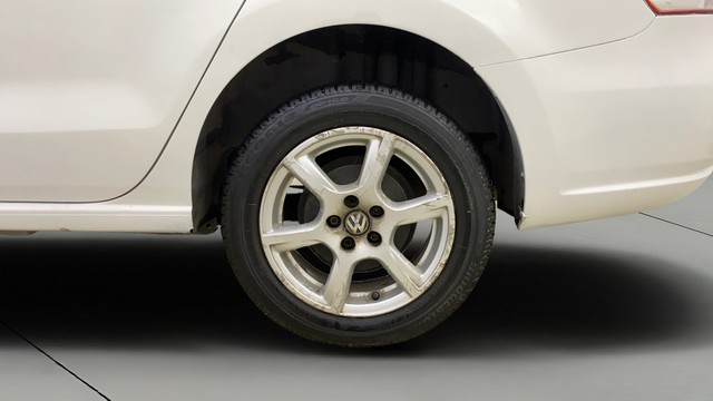 Second-hand 2014 Volkswagen Vento Diesel Highline for sale in Mumbai-26