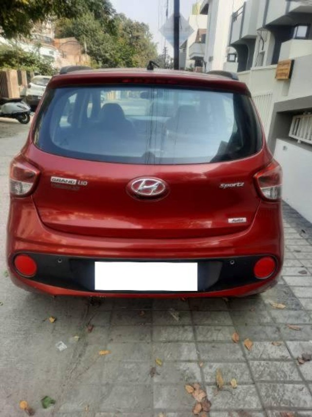 Second-hand 2017 Hyundai Grand i10 Magna AT for sale in Akola-1