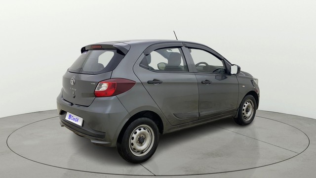 Second-hand 2022 Tata Tiago XM CNG BSVI for sale in Ahmedabad-2
