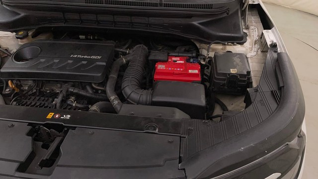 Second-hand 2022 Kia Carens Luxury Plus 6 STR Diesel for sale in Bangalore-38