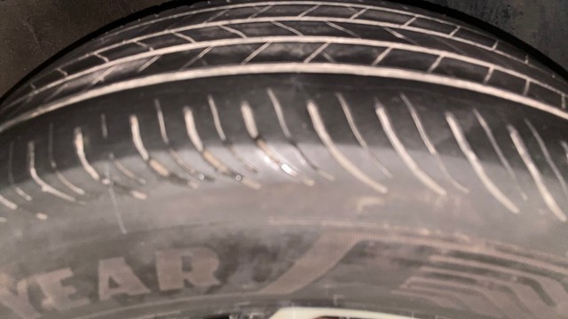 Second-hand 2022 Kia Carens Luxury Plus 6 STR Diesel for sale in Bangalore-24