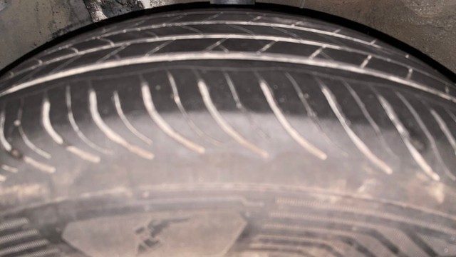 Second-hand 2022 Kia Carens Luxury Plus 6 STR Diesel for sale in Bangalore-28