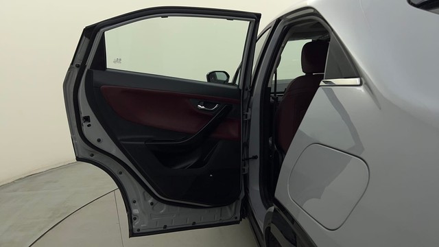 Second-hand 2025 Tata Curvv Accomplished S Diesel for sale in Bangalore-25