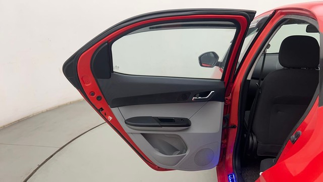 Second-hand 2021 Tata Tiago XZ Plus for sale in Mumbai-27