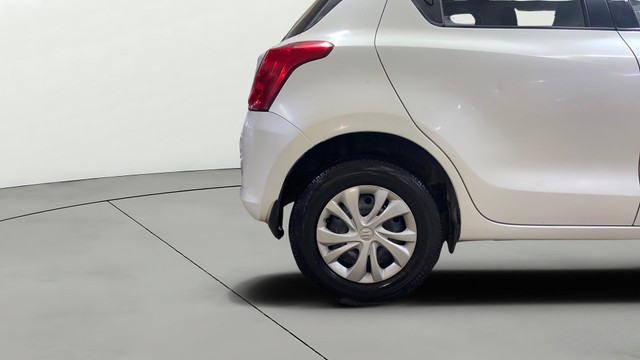 Second-hand 2019 Maruti Swift VXI AMT for sale in Surat-24