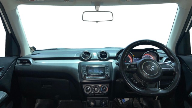 Second-hand 2019 Maruti Swift VXI AMT for sale in Surat-10