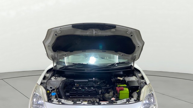 Second-hand 2019 Maruti Swift VXI AMT for sale in Surat-9