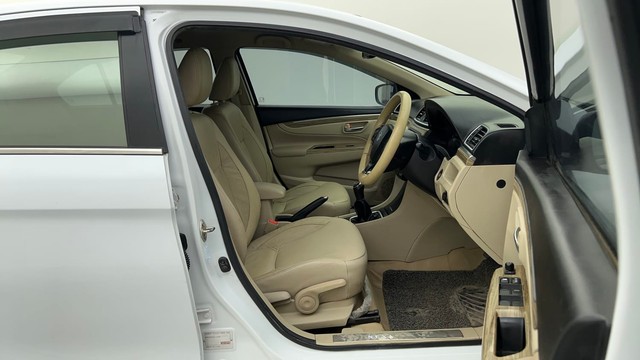 Second-hand 2021 Maruti Ciaz Petrol for sale in Ahmedabad-15