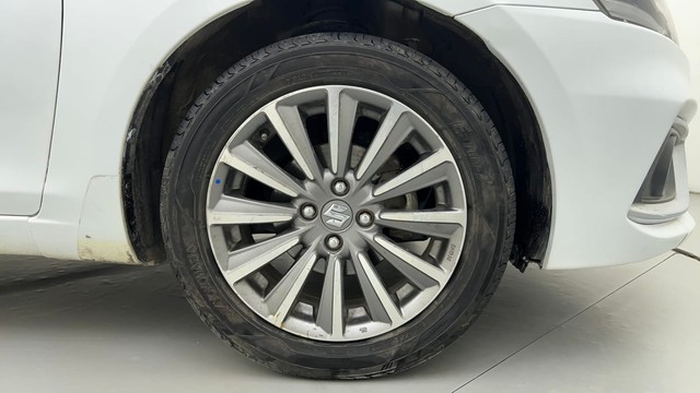 Second-hand 2021 Maruti Ciaz Petrol for sale in Ahmedabad-17