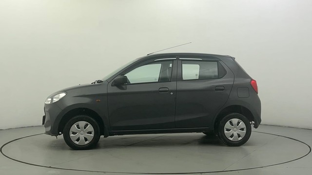 Second-hand 2023 Maruti Alto K10 VXI for sale in Ahmedabad-6