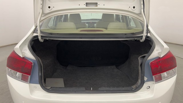 Second-hand 2011 Honda City S for sale in Pune-9