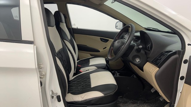 Second-hand 2016 Hyundai EON Magna for sale in Pune-15