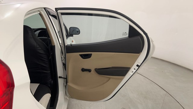 Second-hand 2016 Hyundai EON Magna for sale in Pune-28