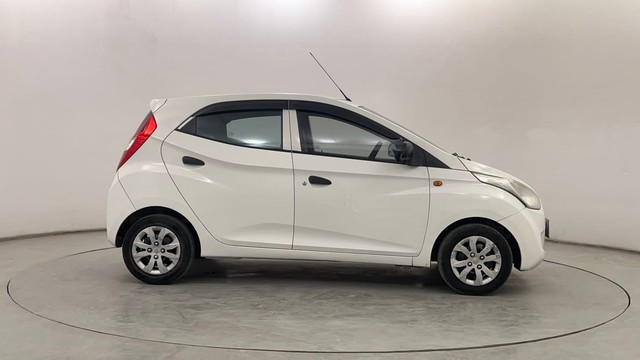 Second-hand 2016 Hyundai EON Magna for sale in Pune-2