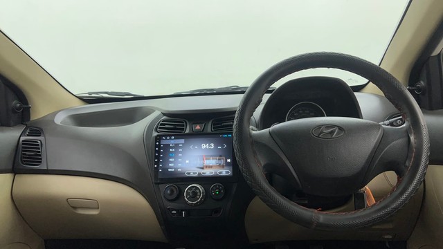 Second-hand 2016 Hyundai EON Magna for sale in Pune-11