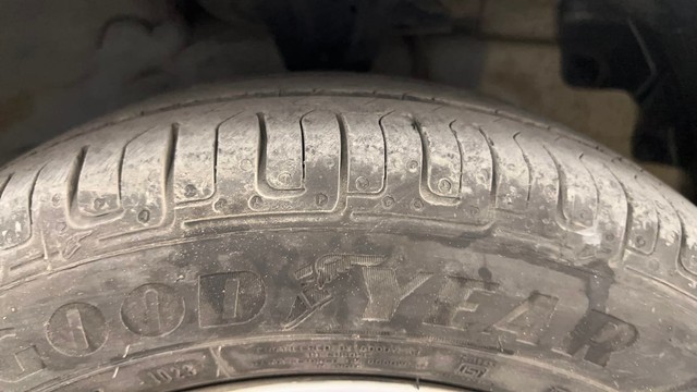 Second-hand 2016 Hyundai EON Magna for sale in Pune-24