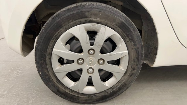 Second-hand 2016 Hyundai EON Magna for sale in Pune-18