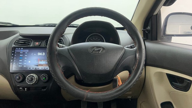 Second-hand 2016 Hyundai EON Magna for sale in Pune-23