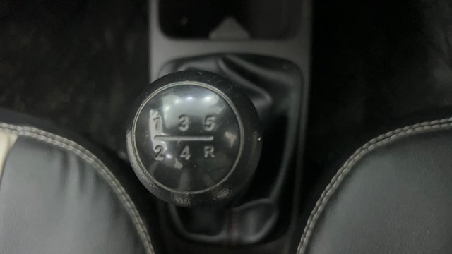 Second-hand 2016 Hyundai EON Magna for sale in Pune-12