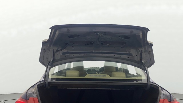 Second-hand 2017 Maruti Suzuki Swift Dzire AMT ZXI for sale in Gulbarga-2