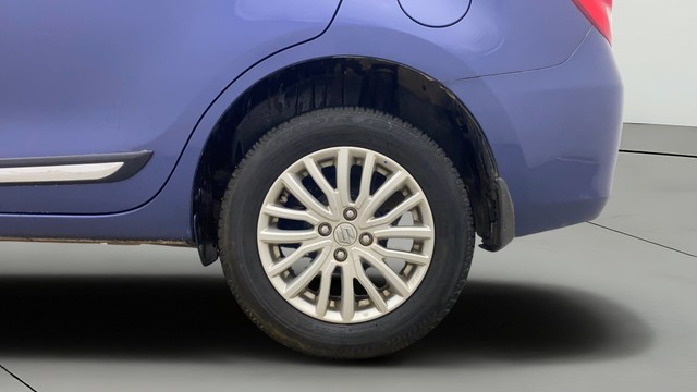 Second-hand 2017 Maruti Suzuki Swift Dzire AMT ZXI for sale in Gulbarga-29