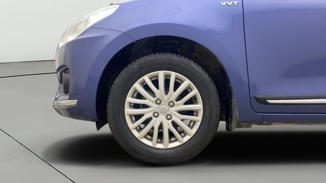 Second-hand 2017 Maruti Suzuki Swift Dzire AMT ZXI for sale in Gulbarga-30