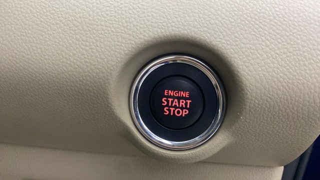 Second-hand 2017 Maruti Suzuki Swift Dzire AMT ZXI for sale in Gulbarga-4