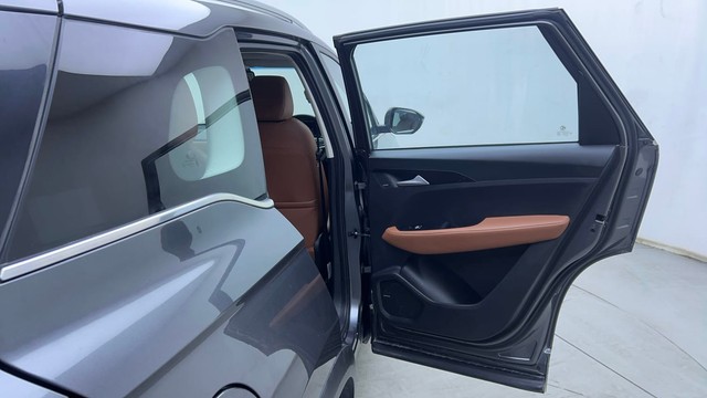Second-hand 2022 MG Hector Plus 1.5 Turbo Sharp Pro 7 Str BSVI for sale in Hyderabad-27
